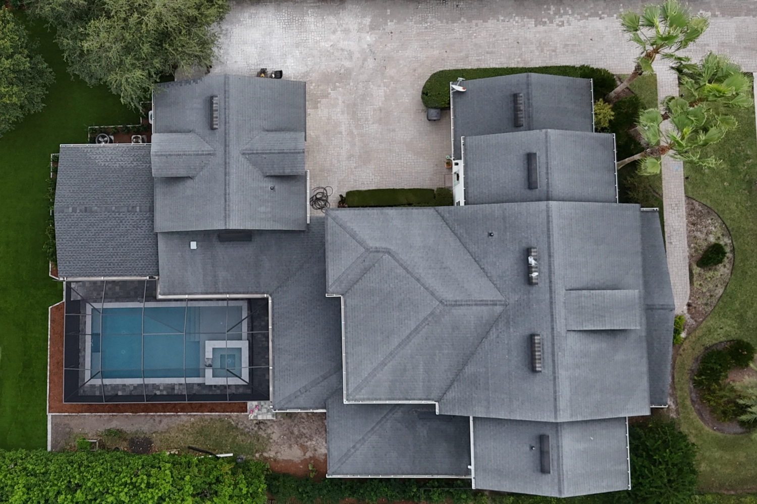 backyard artificial grass installation