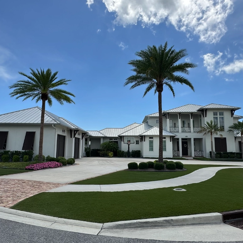 jax-outdoor-lawn-gal-2