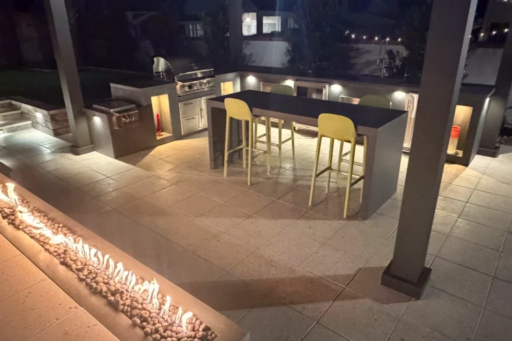 outdoor kitchen construction